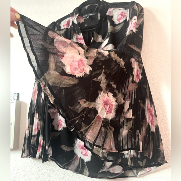 White House Black Market Floral Blouse with Bell Sleeves - Picture 6 of 10